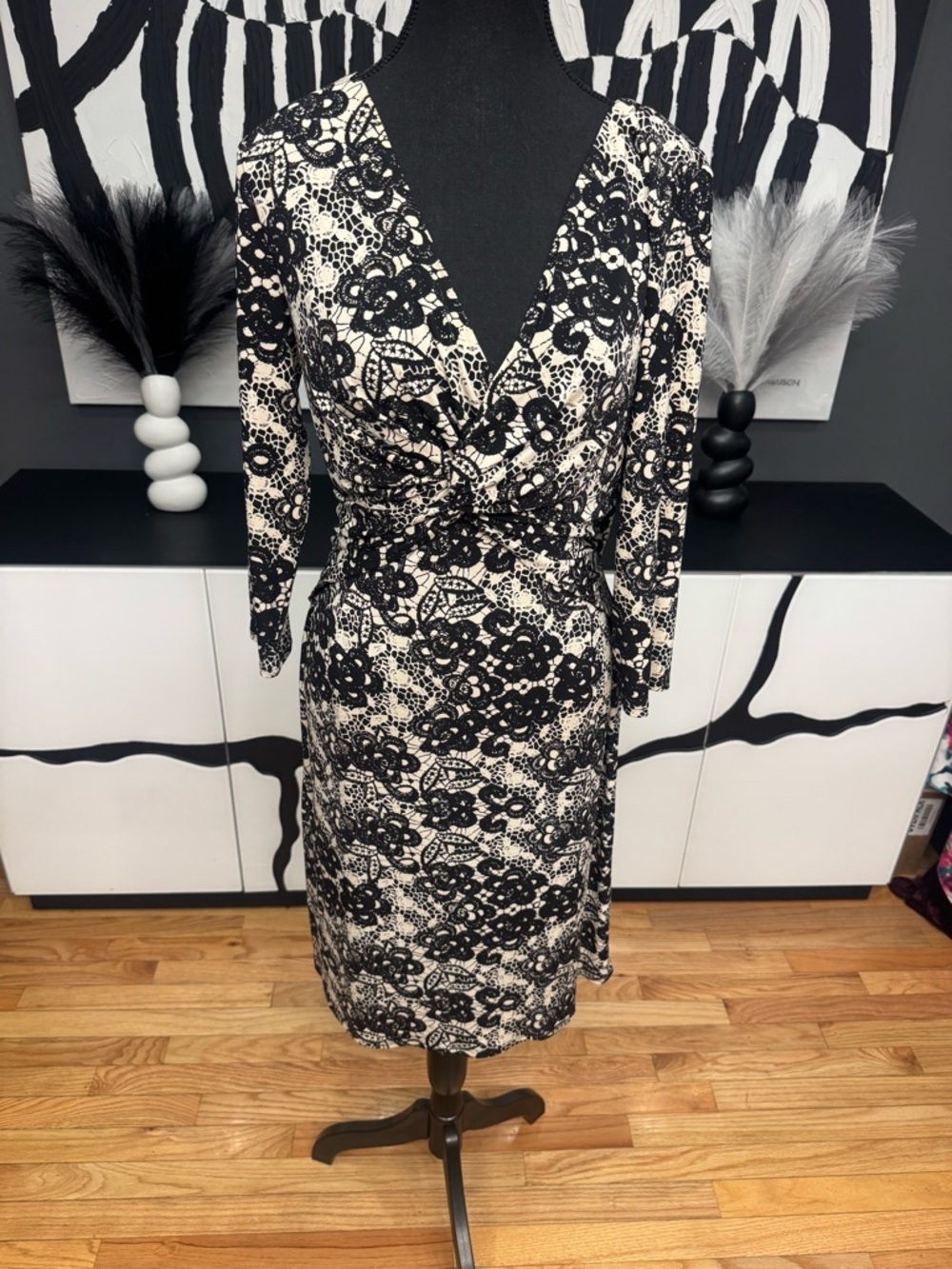 Evan Picone Black Cream Floral Faux Wrap Dress Size 14 Long Sleeve Knee